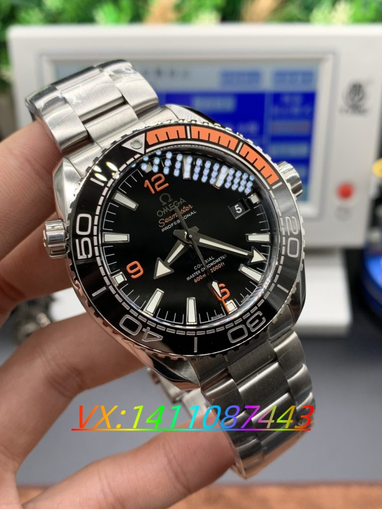 VS歐米茄海馬系列四分之一橙腕表配置8900機芯細節實拍