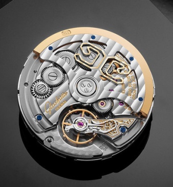 格拉蘇蒂制表舞臺(tái)，鵝頸微調(diào)演繹的工藝傳奇