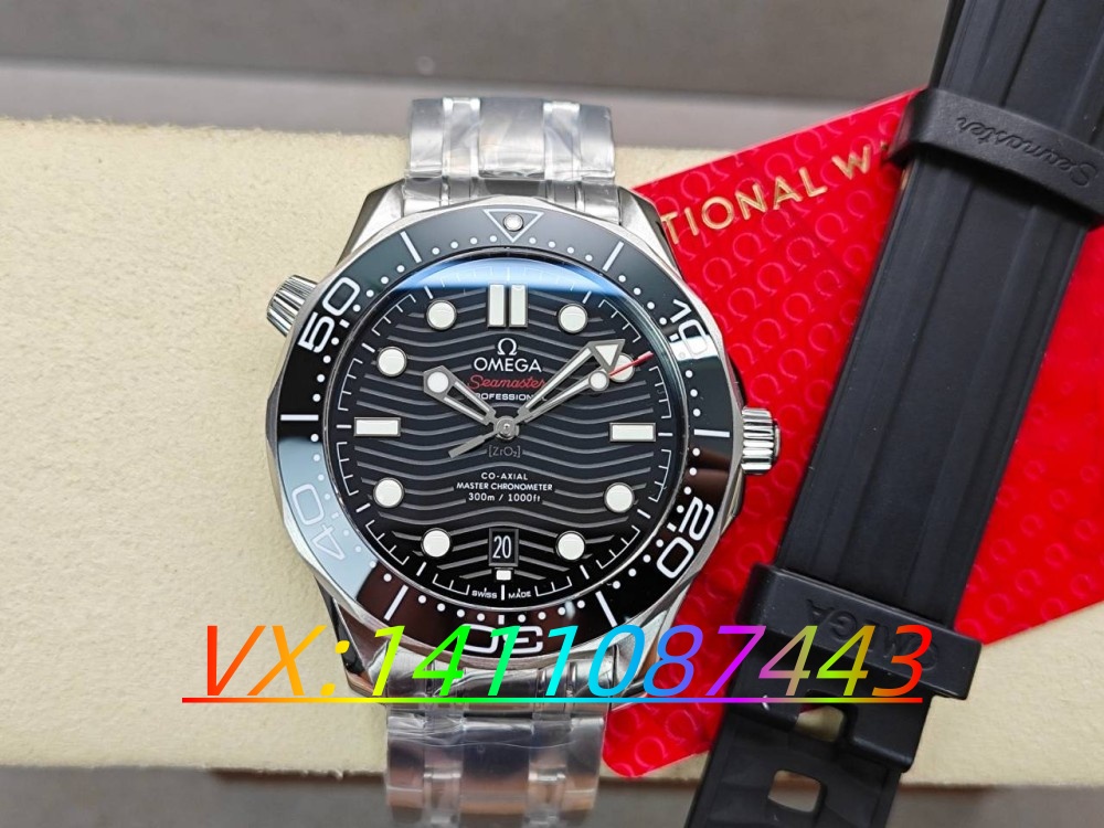 探秘VS廠歐米茄海馬300,精湛做工全解析