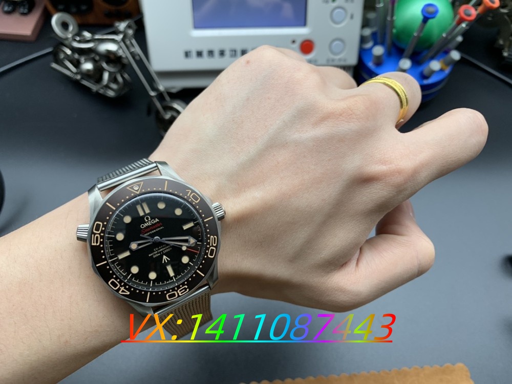 VS廠歐米茄無暇赴死8806機(jī)芯:細(xì)節(jié)與穩(wěn)定的極致融合?