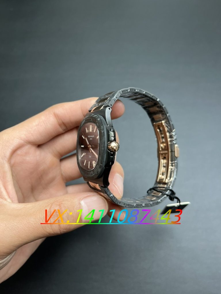 DIW百達翡麗碳纖維鸚鵡螺5711改裝表實拍測評?