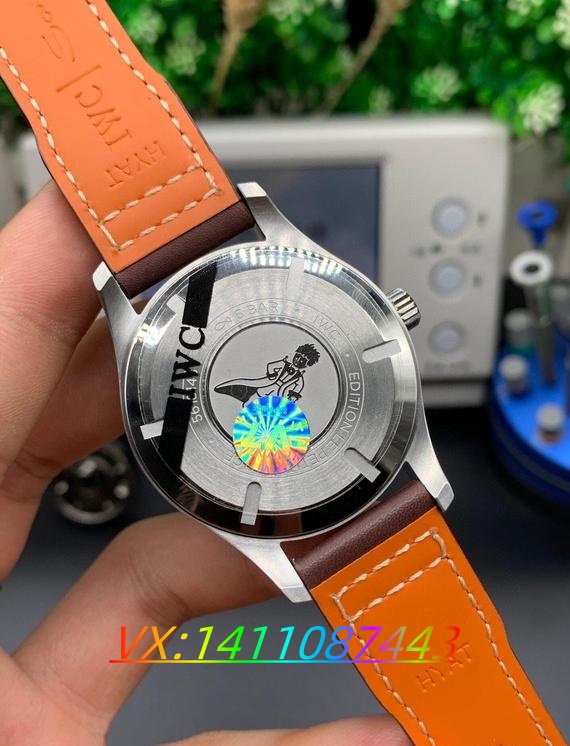 V7廠萬國馬克十八IW328101霧藍全方位解析