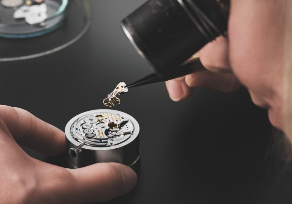 格拉蘇蒂:螺絲擺輪,制表藝術的傳統精髓