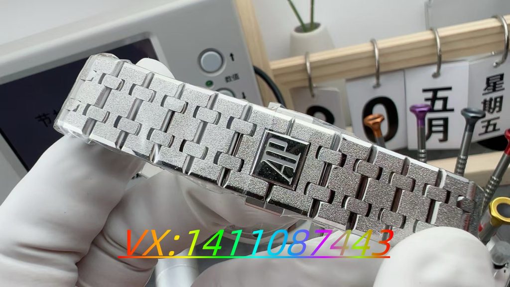 APS霜金15450評測:奢華與工藝的極致融合?