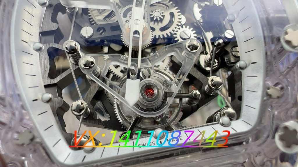 EUR廠雪流璃陀飛輪實(shí)拍評(píng)測:機(jī)械藝術(shù)的透明之美?